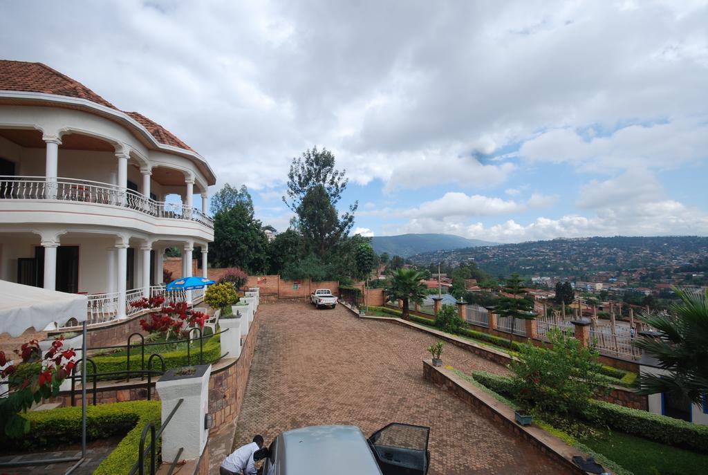 Hotel Step Town Kigali Esterno foto